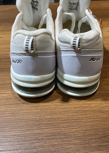 Nike Beyaz Kadın Spor Ayakkabı - Görsel 3