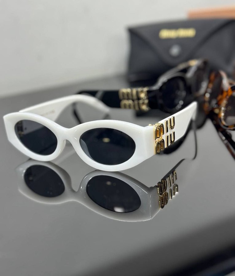 Beyaz Minimalist Kadın Güneş Gözlüğü - Görsel 2