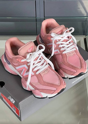 New Balance Pembe Bağcıklı Spor Ayakkabı - Görsel 4