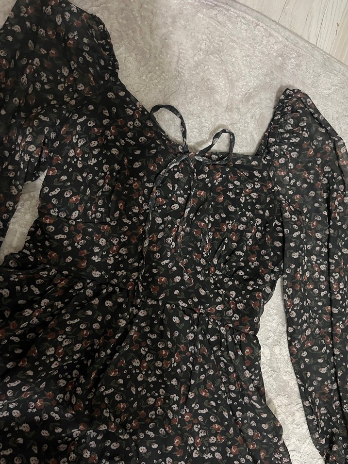 Uzun Kollu Siyah Çiçekli Midi Elbise - Görsel 2