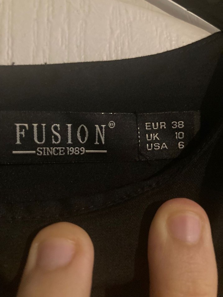 Kemer Detaylı Siyah Midi Elbise - Görsel 2