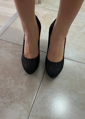 Siyah Parlak Stiletto Topuklu Kadın Ayakkabı - Görsel 3
