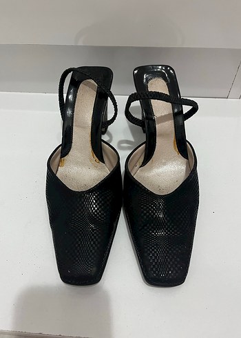 Tokalı Siyah Yılan Desenli Stiletto - Görsel 2