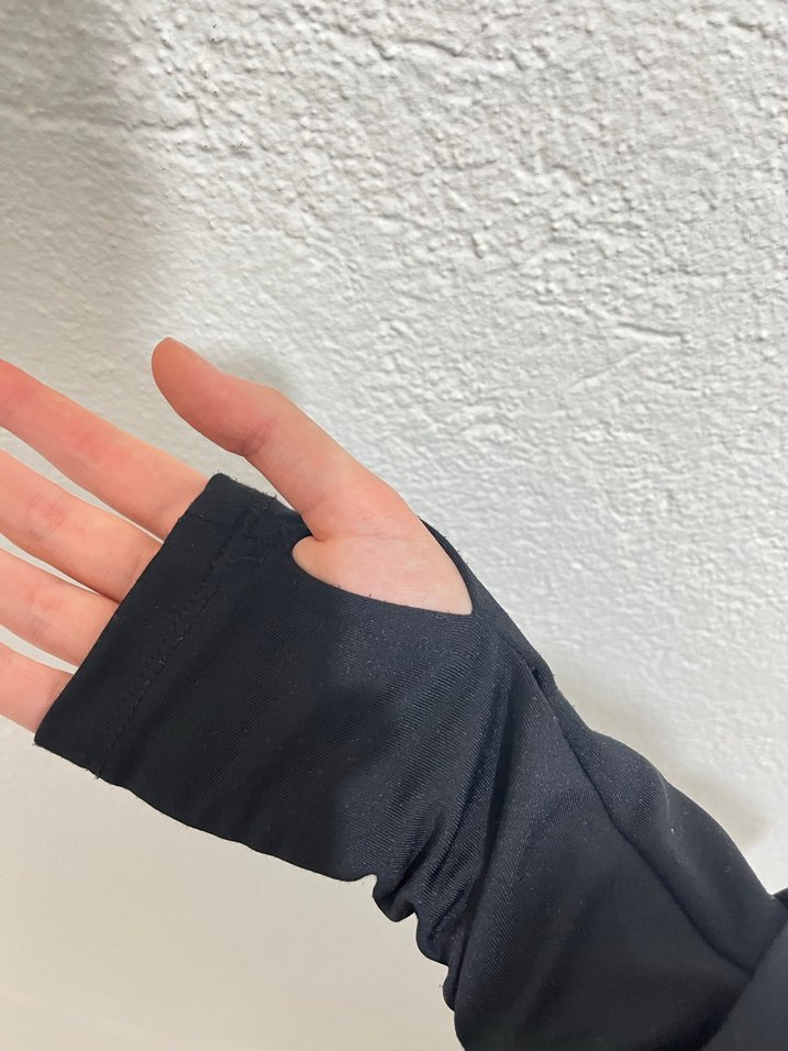 Siyah Yarım Fermuarlı Spor Kadın giyim - Görsel 4