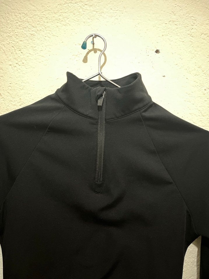 Siyah Yarım Fermuarlı Spor Kadın giyim - Görsel 3