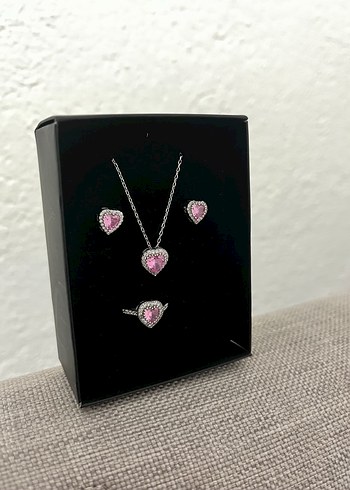 Pembe Kalp Desenli Kadın Gümüş Takı Seti - Görsel 3