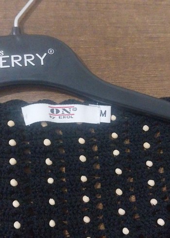 boncuklu dantelli buluz - Görsel 3