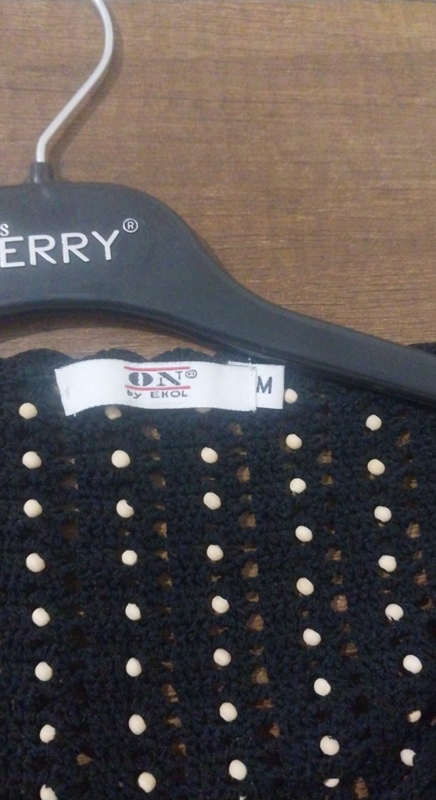 boncuklu dantelli buluz - Görsel 3