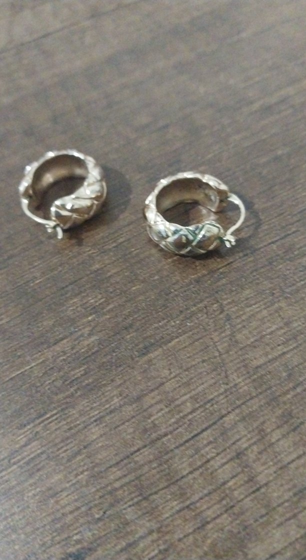 Bej Parlak Mini Tokalı Küpe - Görsel 3