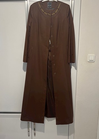 Bej Uzun Kollu Drapeli Kadın pardesü - Görsel 3