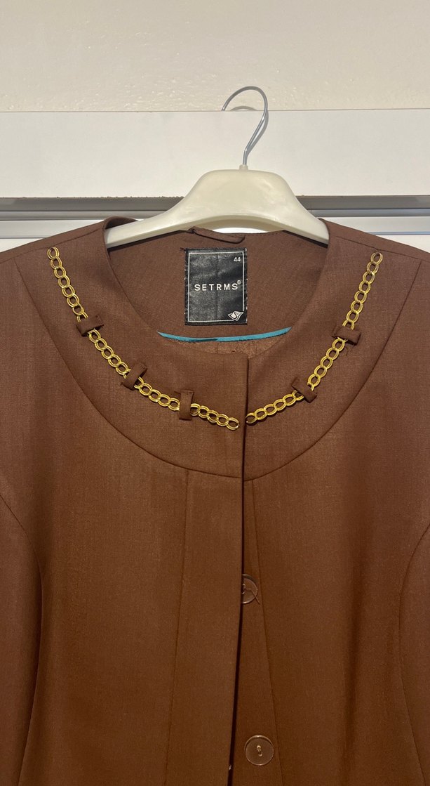 Bej Uzun Kollu Drapeli Kadın pardesü - Görsel 4