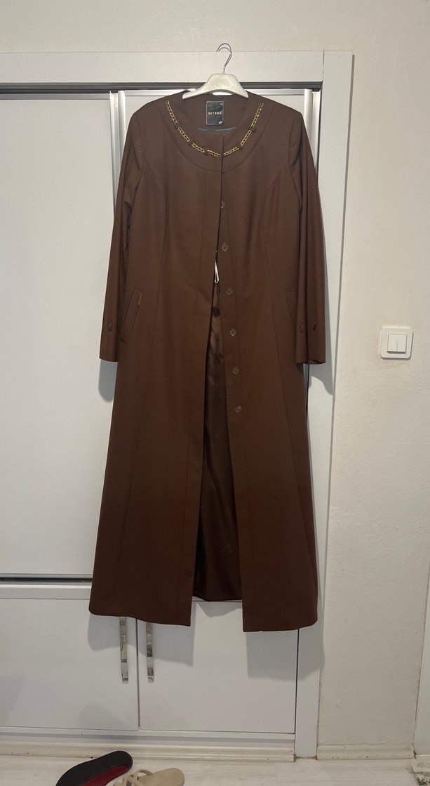 Bej Uzun Kollu Drapeli Kadın pardesü - Görsel 3