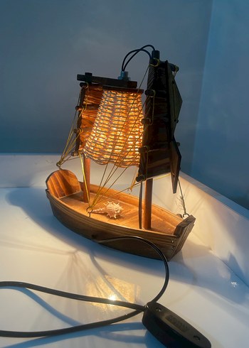 Ahşap İpli Yelkenli Tekne Figürlü Masa Lambası - Görsel 3