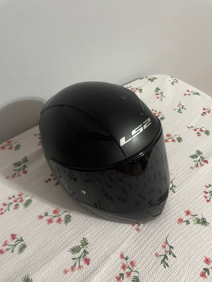 LS2 Siyah Parlak Motosiklet Kaskı - Görsel 3