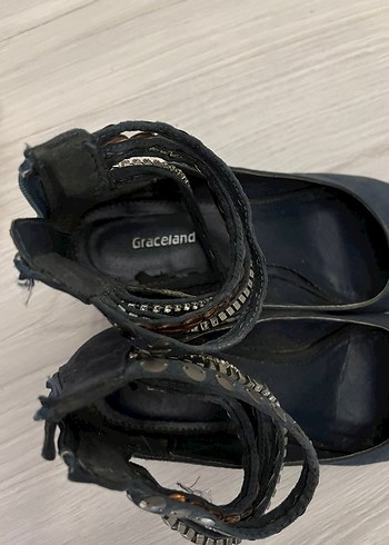 Koyu Mavi Yılan Desenli Süet Dolgu Topuklu Kadın Ayakkabı - Görsel 4