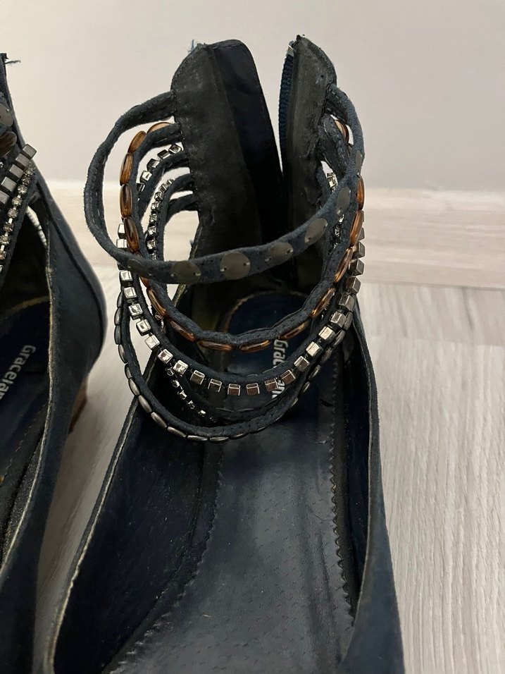 Koyu Mavi Yılan Desenli Süet Dolgu Topuklu Kadın Ayakkabı - Görsel 3