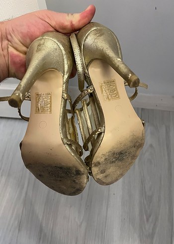 Altın Renkli Yılan Desenli Dolgu Topuklu Kadın Ayakkabı - Görsel 2