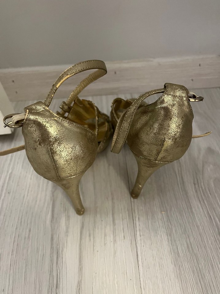 Altın Renkli Yılan Desenli Dolgu Topuklu Kadın Ayakkabı - Görsel 4