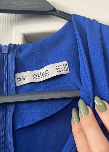 Düğmeli Parlak Mavi Midi Elbise - Görsel 4