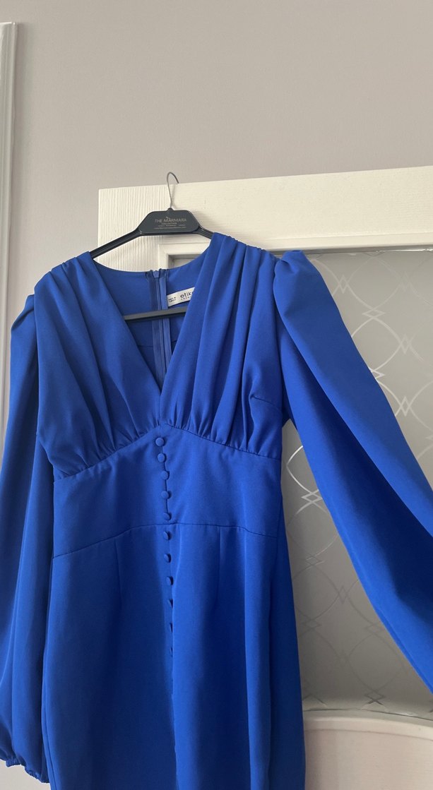 Düğmeli Parlak Mavi Midi Elbise - Görsel 2