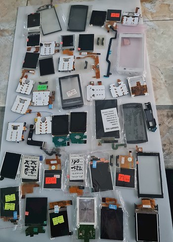 Sony Ericsson tuşlu ve dokunmatik teknik parcalar