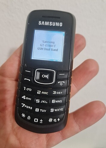 Samsung 1081 cep telefonu 