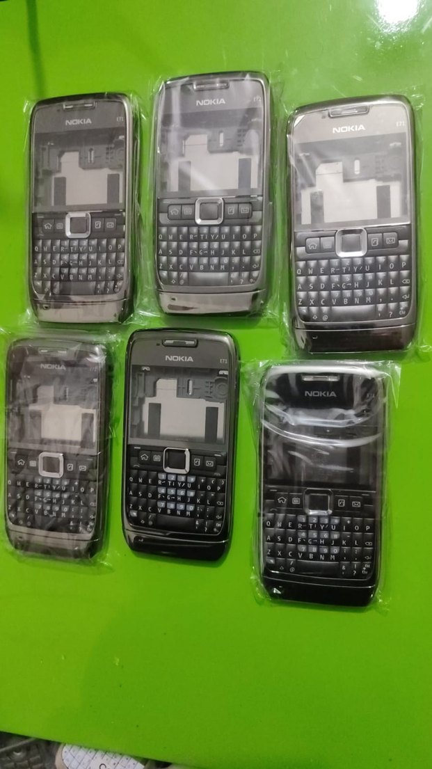 Siyah Nokia E71 QWERTY Tuşlu Telefon Kapağı - Görsel 2