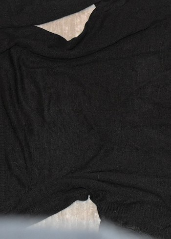 V Yaka Siyah Kadın triko - Görsel 3