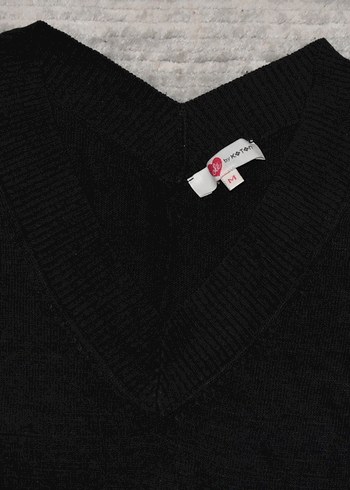 V Yaka Siyah Kadın triko - Görsel 2