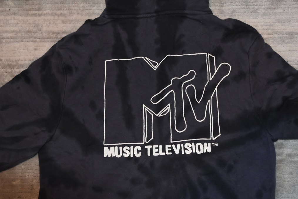 Kadın Siyah Batik Desenli Kapüşonlu Sweatshirt - Görsel 3