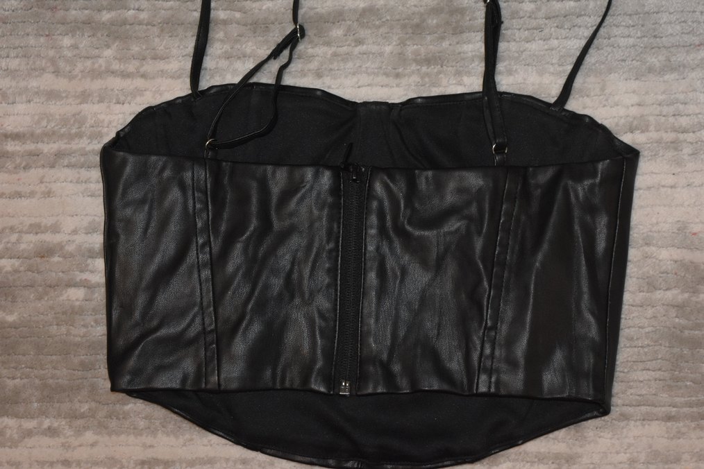 Siyah Deri Strappy Gotik Büstiyer - Görsel 3