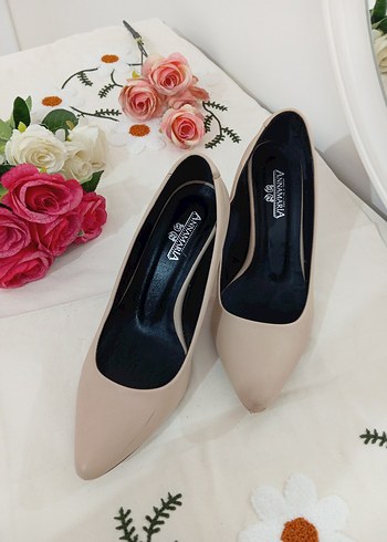 Bej Stiletto Topuklu Kadın Ayakkabı - Görsel 3