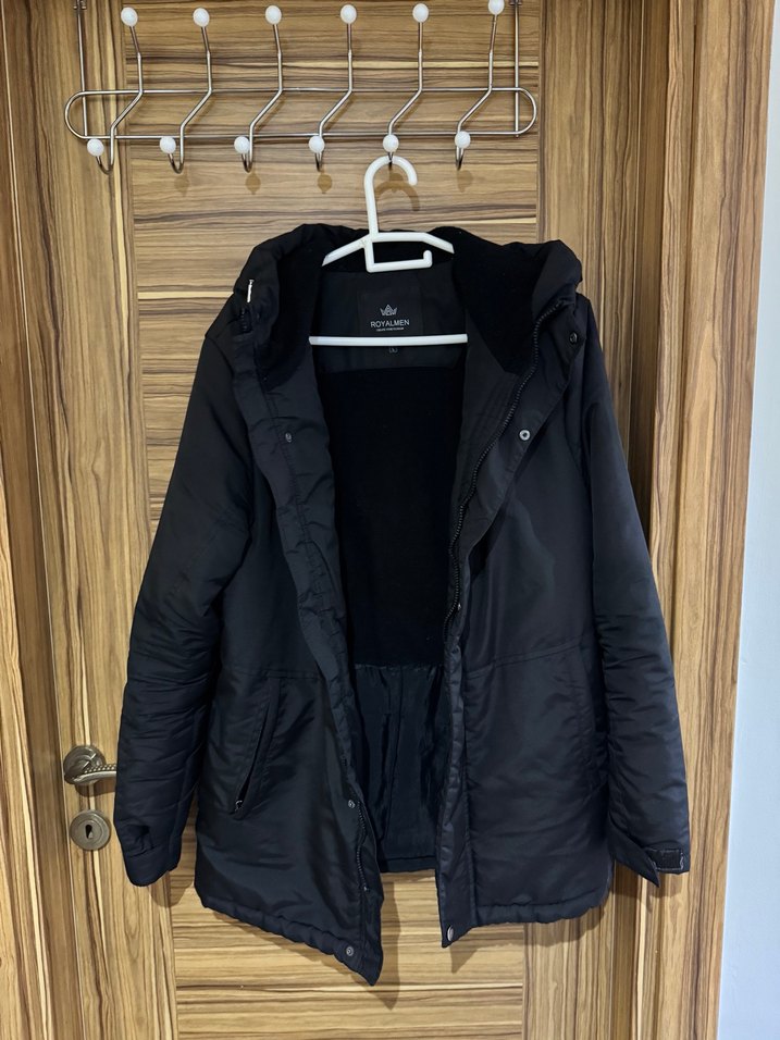 Erkek Siyah Kapüşonlu  Mont - Görsel 3