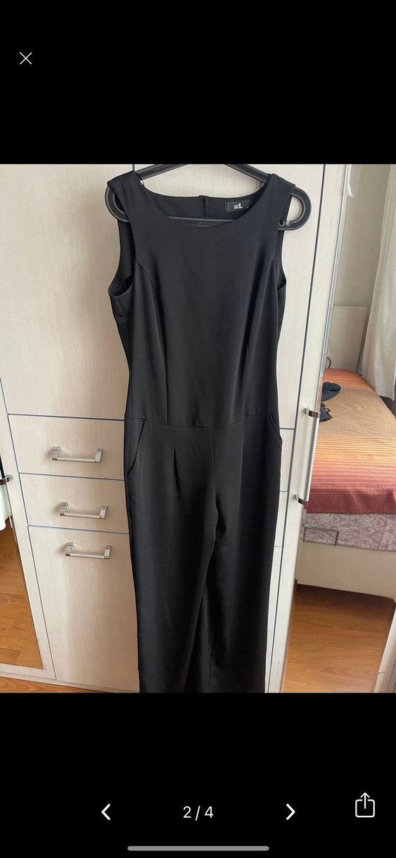 Siyah V Yakalı Uzun Kadın Tulum - Görsel 2