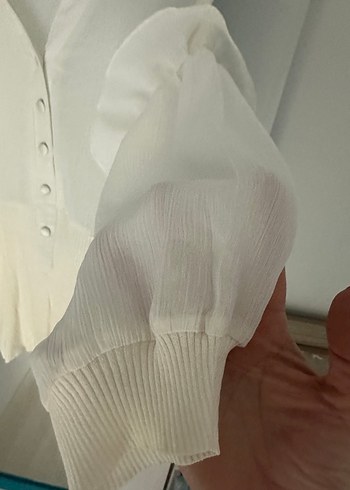 Düğmeli Beyaz Keten V Yaka Kadın Gömlek - Görsel 2