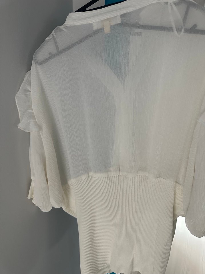 Düğmeli Beyaz Keten V Yaka Kadın Gömlek - Görsel 4