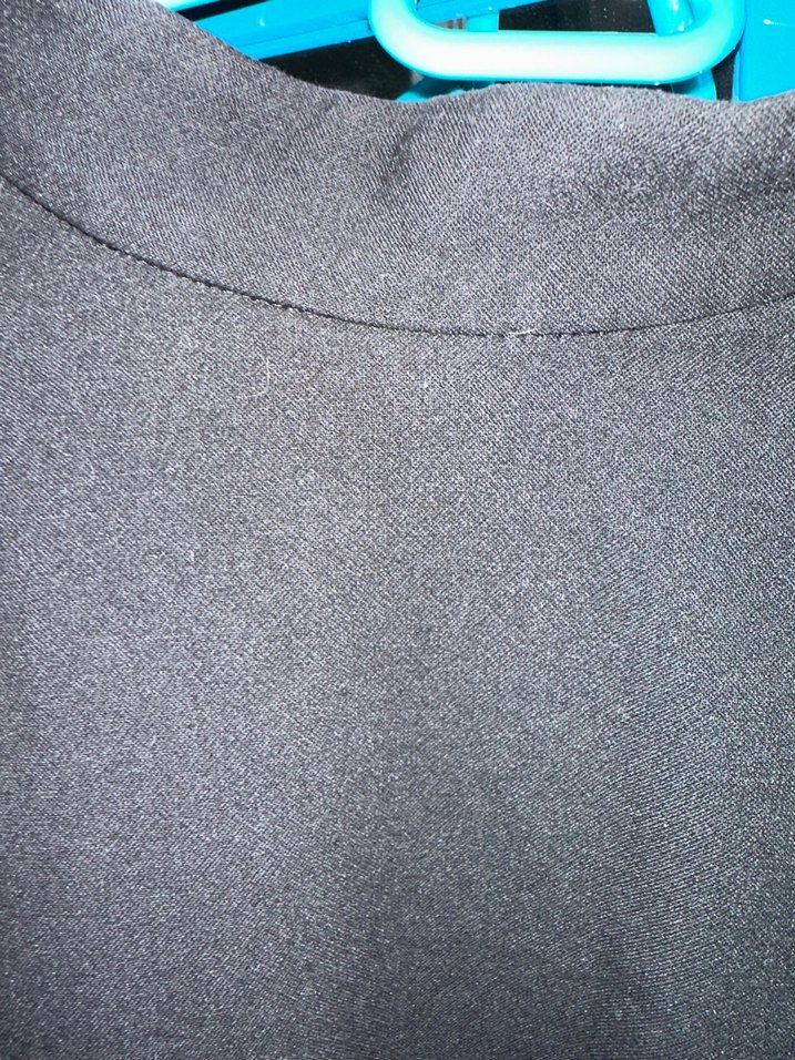 Kadın Siyah Uzun Kollu Dar Kesim Kazak - Görsel 2