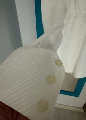 Beyaz Keten V Yaka Drapeli Kadın Gömlek - Görsel 3