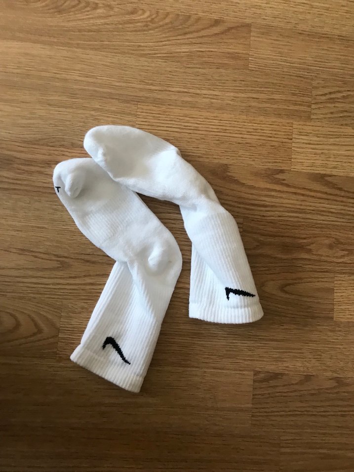 Nike Dri-FIT Yarım Dolgulu Beyaz Çorap kullanılmış - Görsel 4