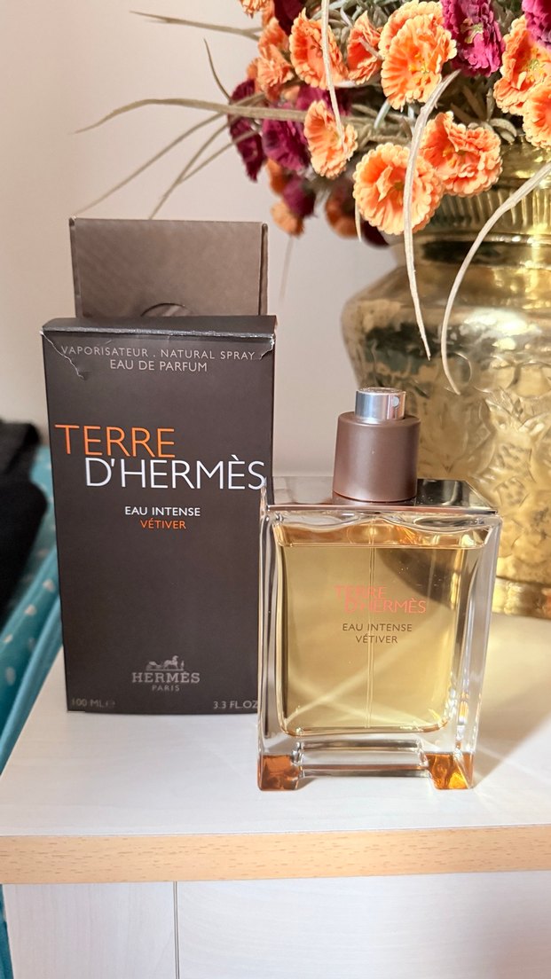 Terre d'Hermès Eau Intense Vetiver Erkek Parfümü - Görsel 3
