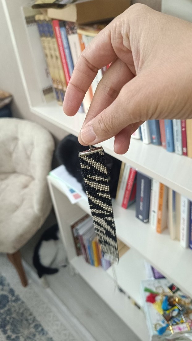 Siyah-Gümüş renkte Kaplan Desenli Boncuklu Kadın Bileklik - Görsel 3