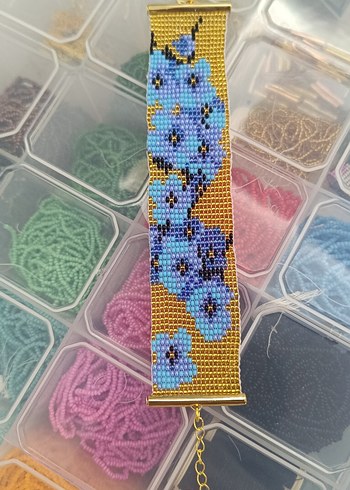 Bahar Çiçekli Kum Gold- Mavi Boncuk Bileklik - Görsel 3