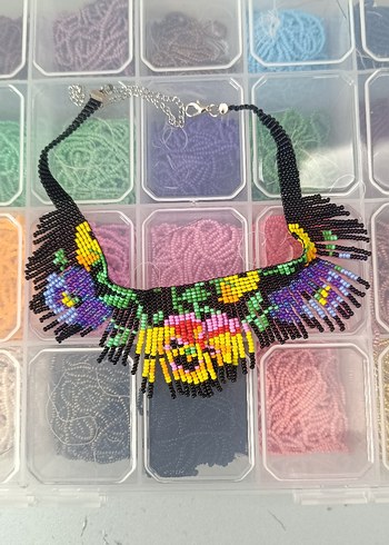 Menekşe Desenli Kum Boncuklu Bohem Kolye - Görsel 4