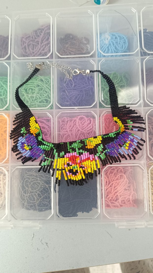 Menekşe Desenli Kum Boncuklu Bohem Kolye - Görsel 4