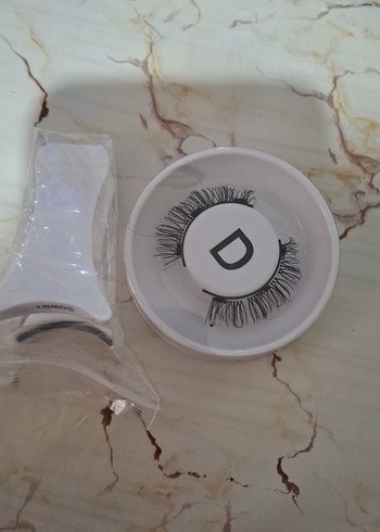 MAGiCEYES Beyaz Takma Kirpik - Görsel 3