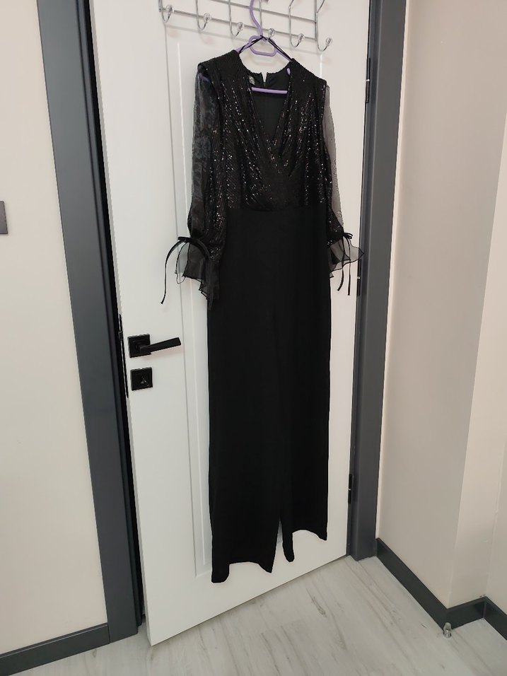 Uzun Siyah Gotik Kadın Tulum - Görsel 2