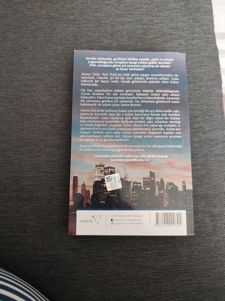 Acurun - Busra Balcik Roman - Görsel 2