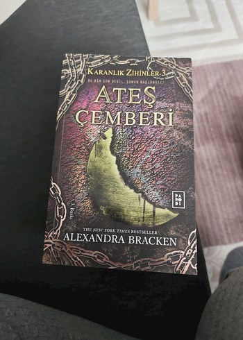 Alexandra Bracken Üçlemesi Roman Seti - Görsel 4