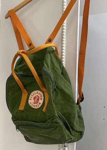 Yeşil Süet Sırt Çantası, Tokalı, Baskılı - Görsel 2