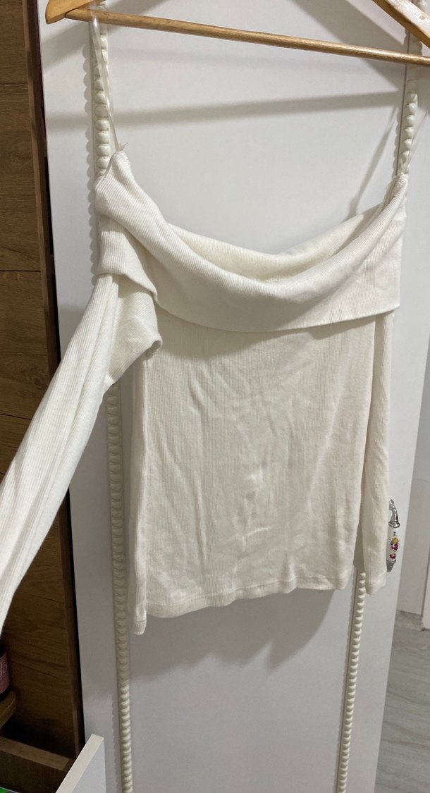 Beyaz Madonna Yaka bluz - Görsel 2